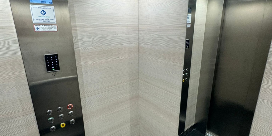 Đakovačka 15, Split – ugradnja dizala nosivosti 630 kg po mjeri prostora